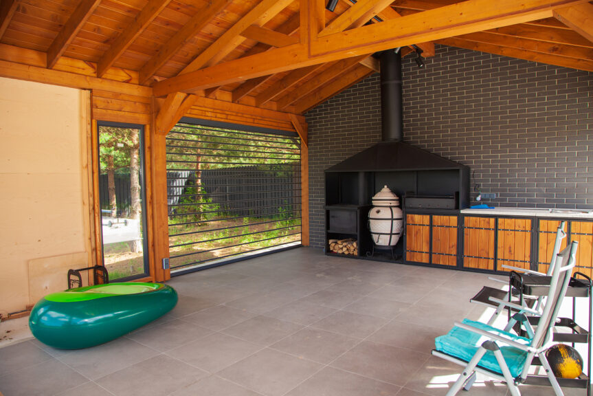 Застекленная беседка — Фикус