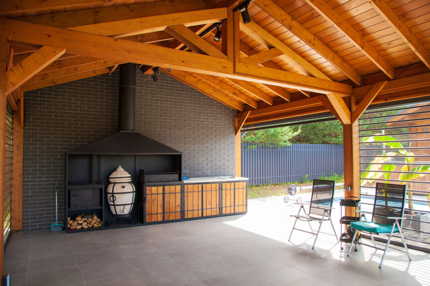 Застекленная беседка — Фикус